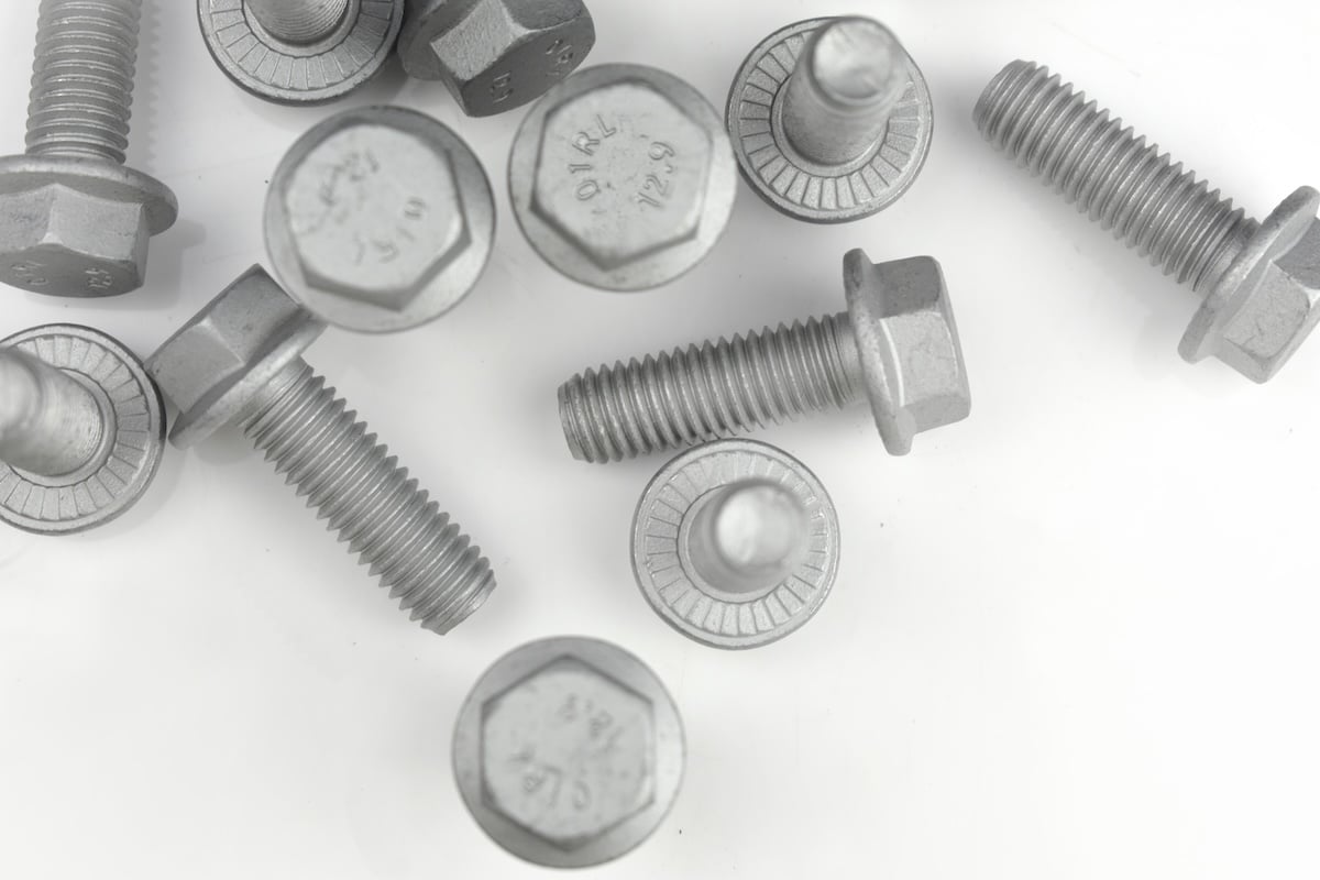 Zinc flake coating enhances durability while preventing hydrogen embrittlement. (Image: Hobson Engineering)
