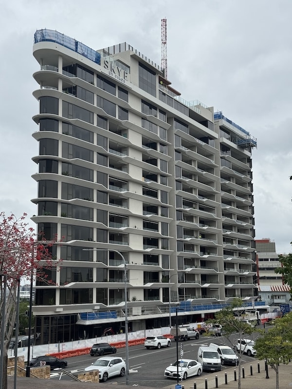 Multiple precast suppliers were involved in the delivery of Skye by Pikos. (Image: ECOTONE)