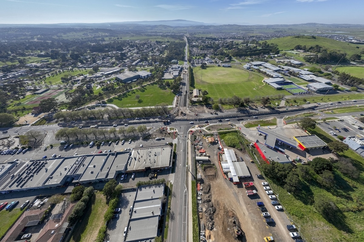 The Northern Highway Intersection Upgrade will increase road capacity and improve traffic flow.